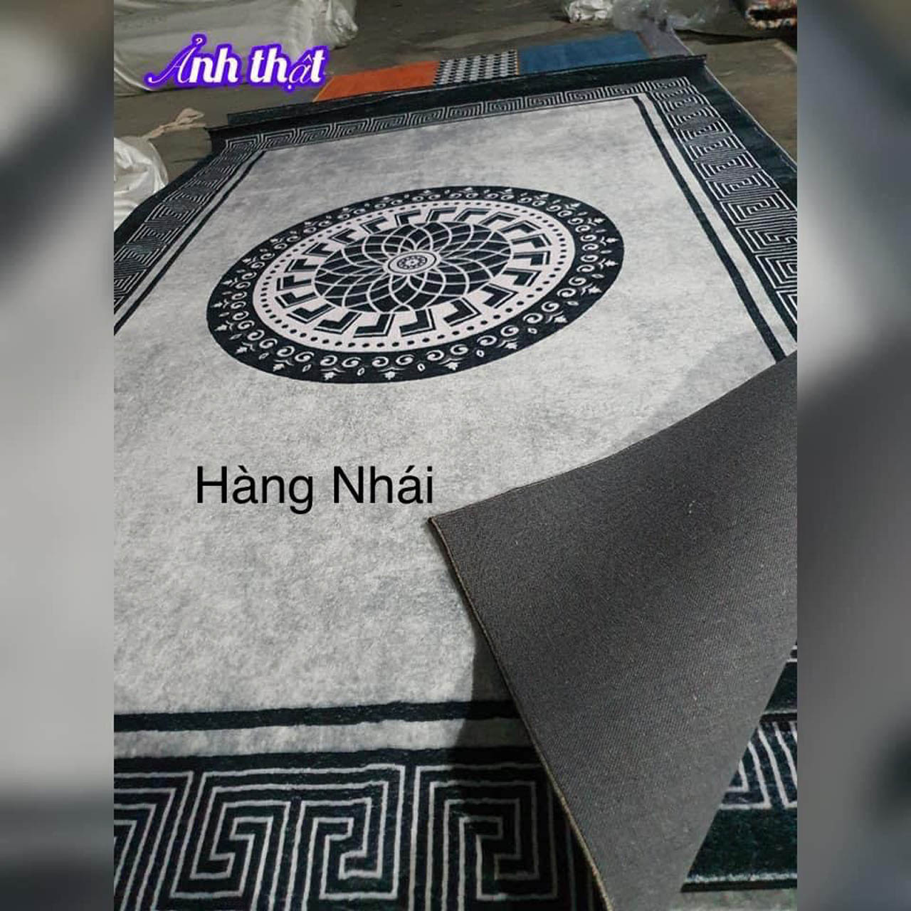 Thảm nhái kém chất lượng