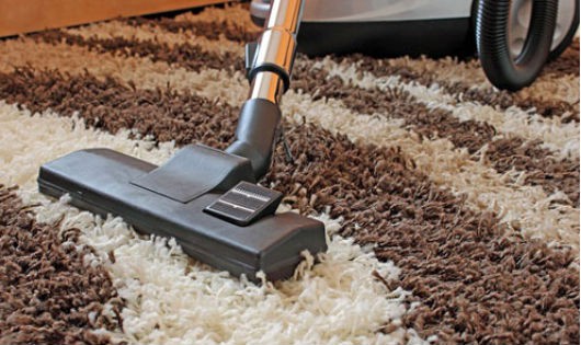 Hướng dẫn cách làm sạch thảm trải sàn nhà cực đơn giản