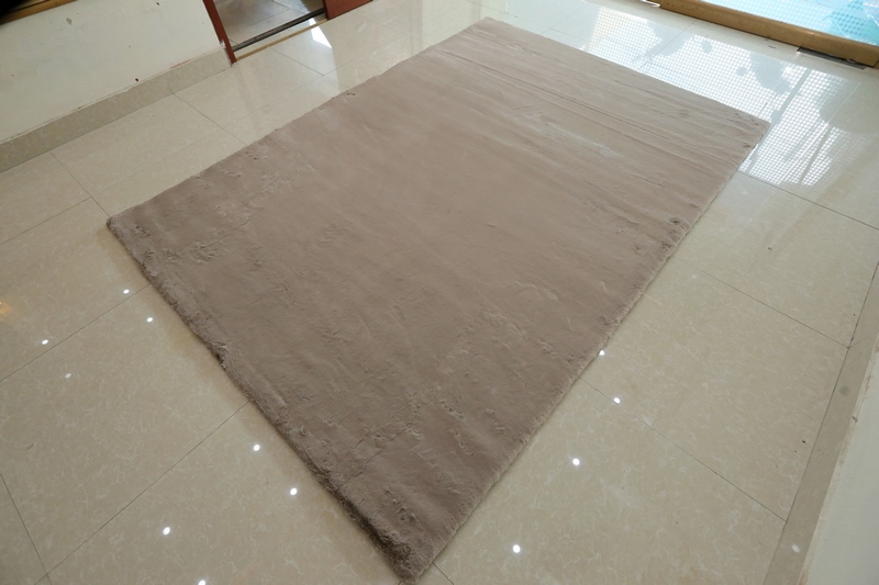 Thảm nhập khẩu Emotion 500 taupe